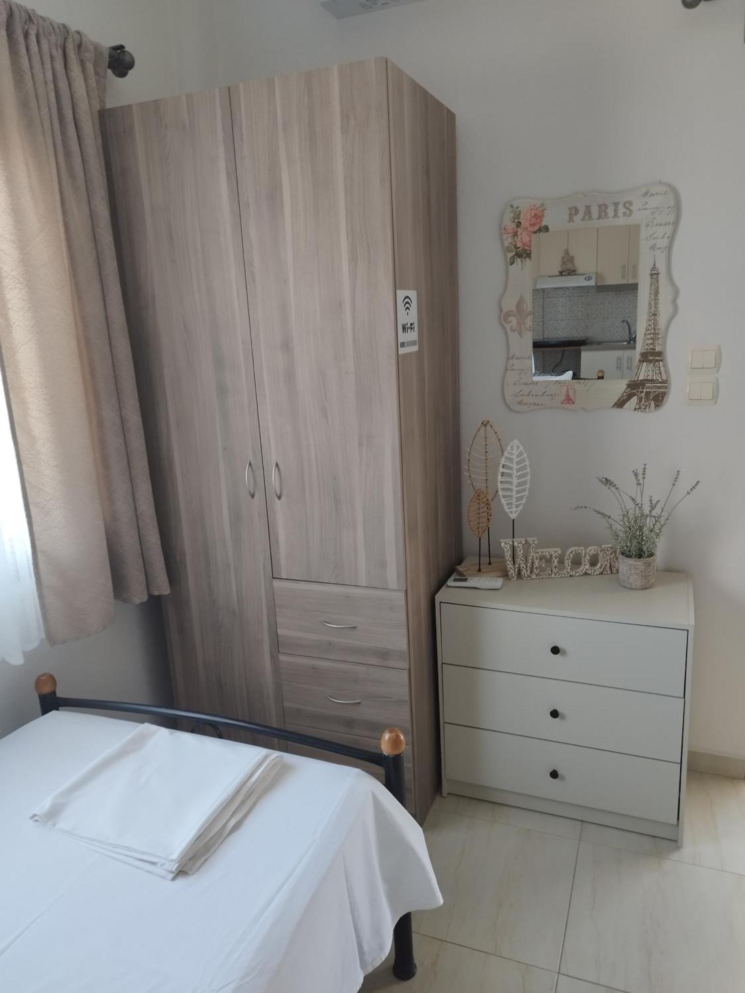 Christa'S Studio Apartment Nikiti  Luaran gambar